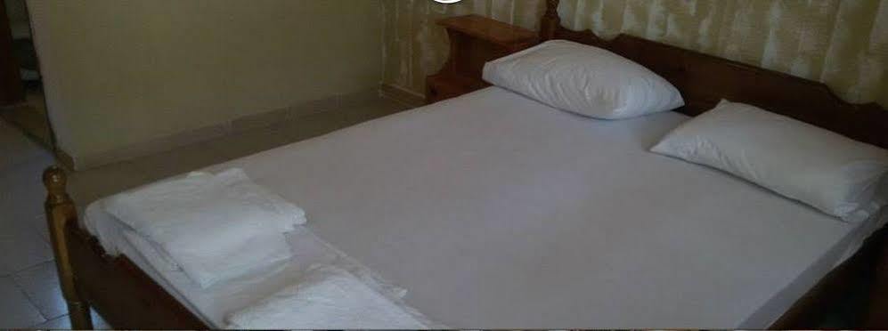 Wilde Rose Hotel